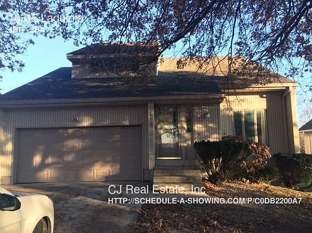 14315 Laquinta Dr