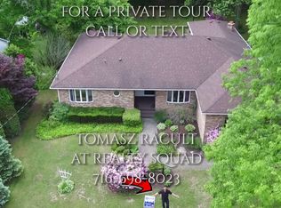 1460 Stolle Rd, Elma, NY 14059