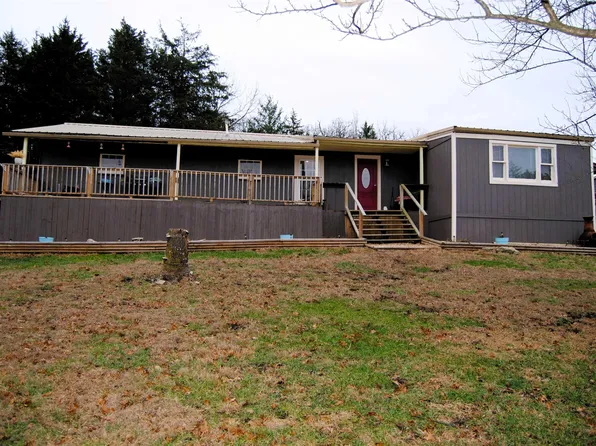 22456 Peppermint Dr, Warsaw, MO 65355