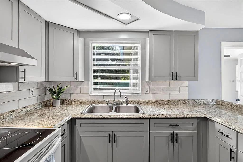 4 bed, 2.0 bath, 1440 sqft, $1,750 — Photo 4