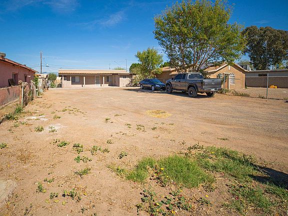 5th image of 816 W Spring St