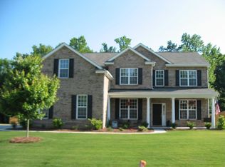 904 Springwood Dr, Waxhaw, NC 28173