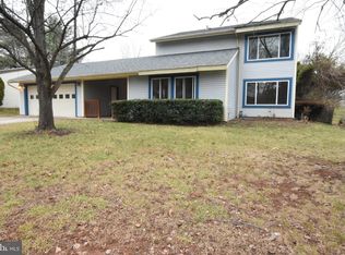 111 Biscayne Ct, Sterling, VA 20164
