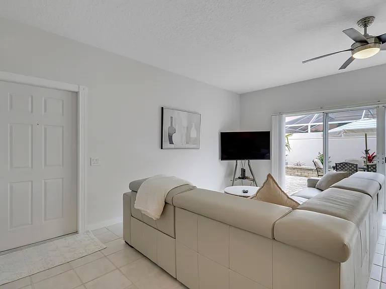 73 Laurel Oaks Cir — Photo 26