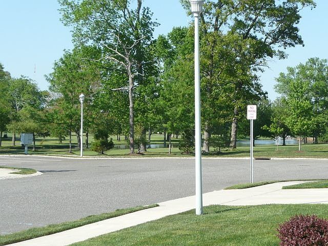 2nd image of 908 Augusta Ct