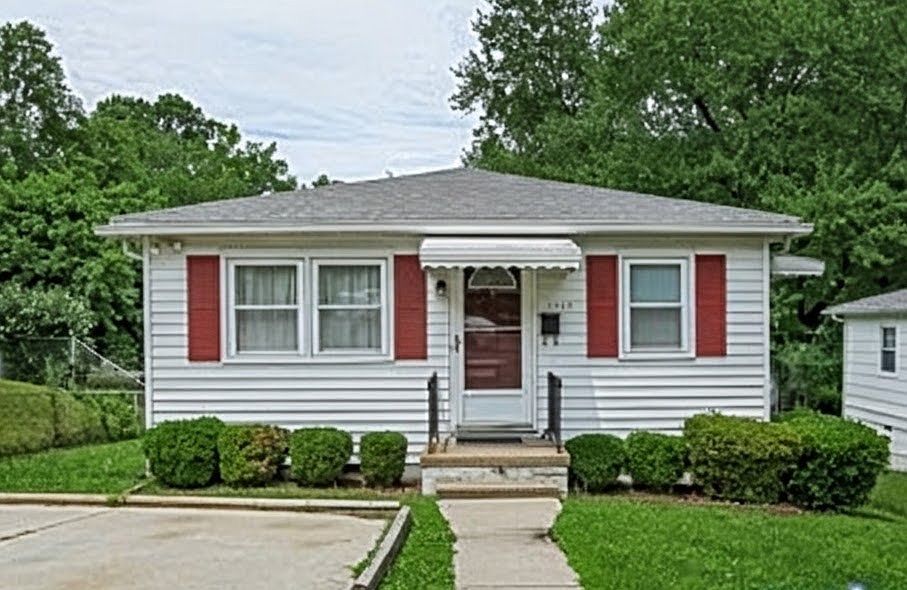 1st image of 2409 Yorktown Ave