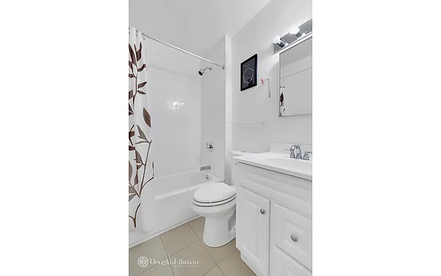 Sold by Douglas Elliman | media 29