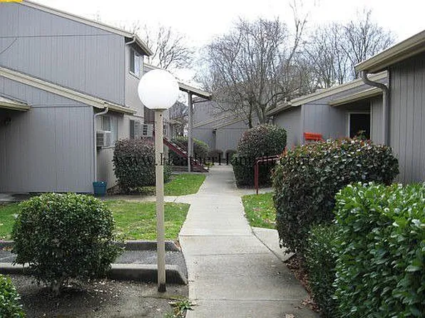 855 NE Victoria St, Grants Pass, OR