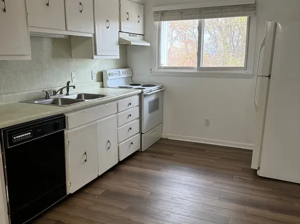 128 Whispering Oaks Ln #9, Greeneville, TN 37745