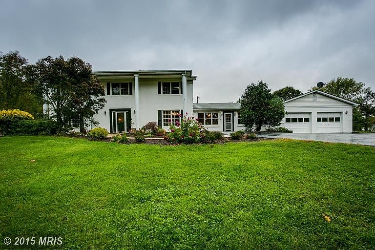 1st image of 7454 Woodhaven Dr