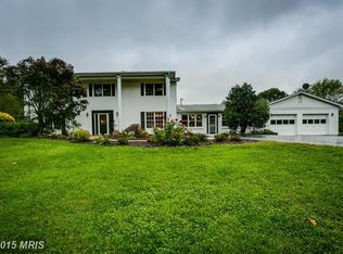7454 Woodhaven Dr, La Plata, MD 20646