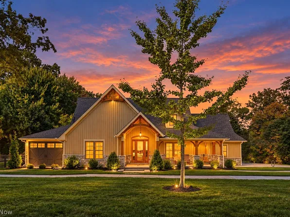 354 W Glen Park Dr, Bay Village, OH 44140