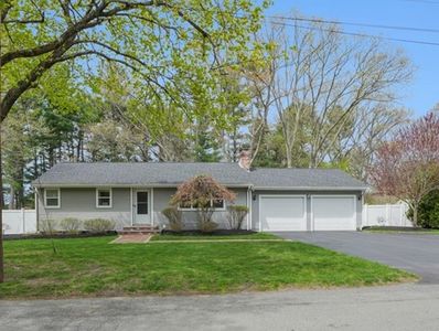 32 Red Barn Rd, Wayland, MA, 01778