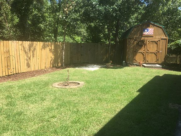 Fenced side yard