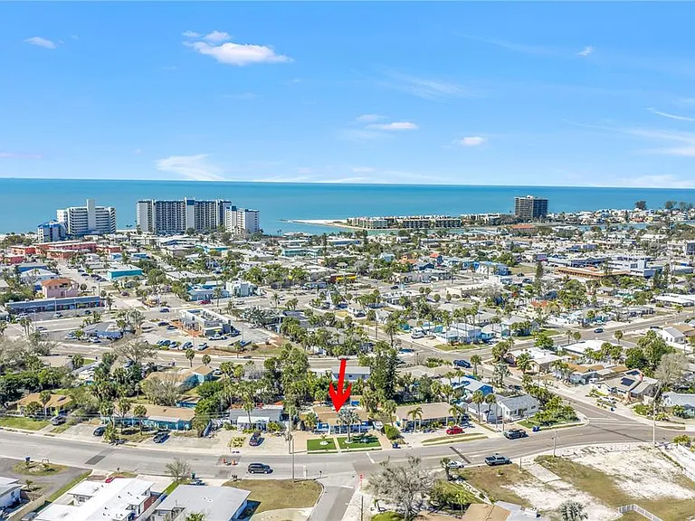 6892 Gulf Winds Dr #2 — Photo 49