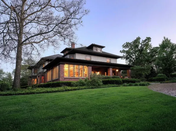 428 E 1st St, Hinsdale, IL 60521