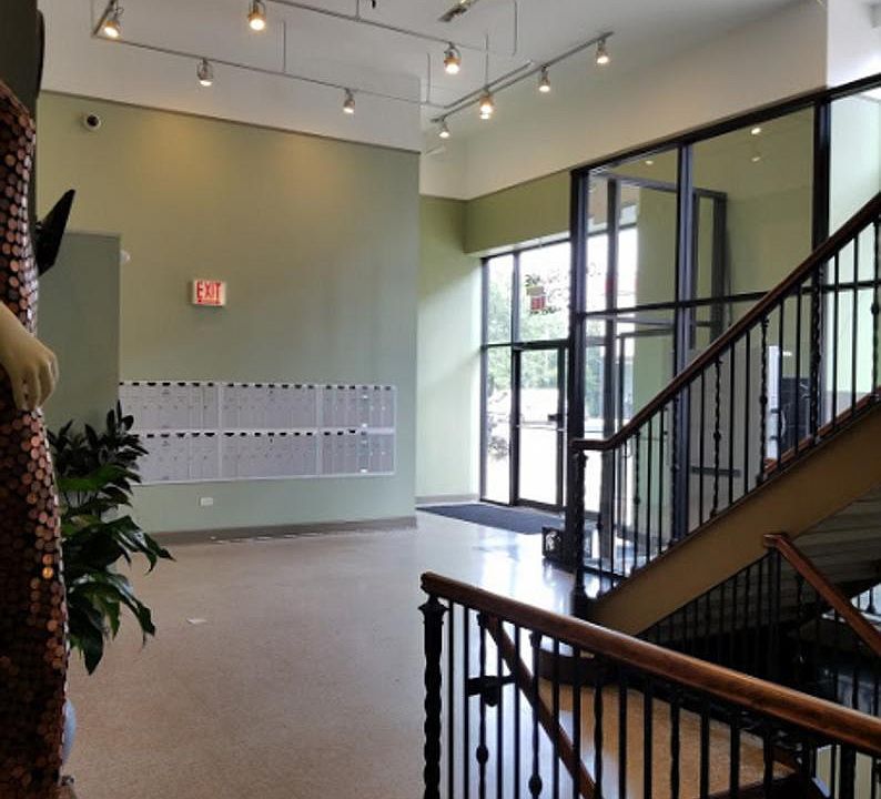 2nd image of 2774 N Milwaukee Ave #220