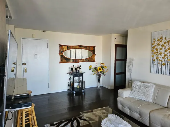 2944 West 5th Street image 7 of 19