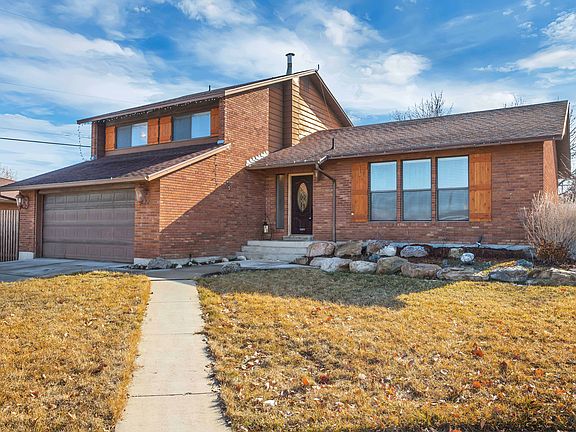3rd image of 120 Deseret Cir