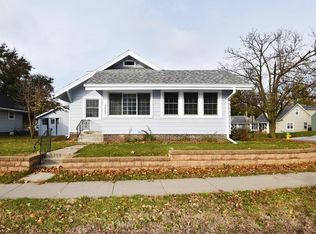 2422 E 14th St, Des Moines, IA 50316