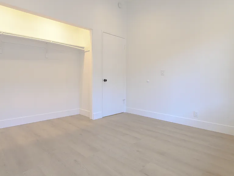9603 Van Nuys Blvd #B — Photo 10