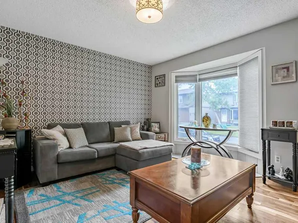6103 S Madigan Dr NE #114, Calgary, AB T2A 5K9