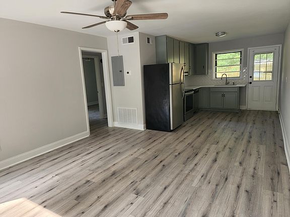 4th image of 3595 N St NW #A