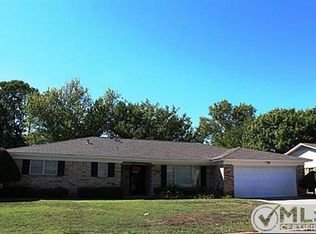 307 Willow Way, Gainesville, TX 76240