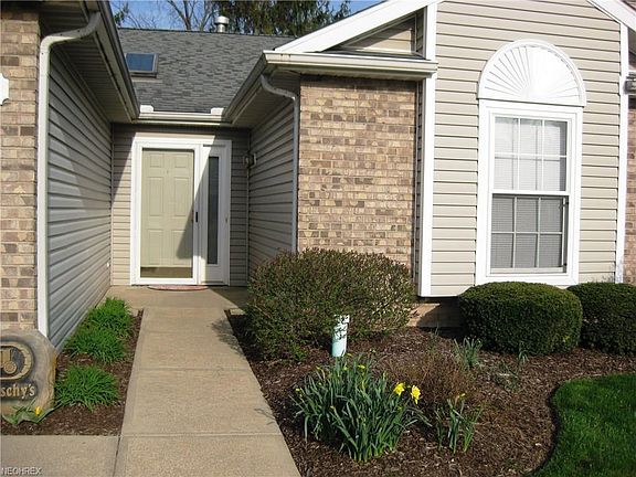 2nd image of 827 Renee Dr