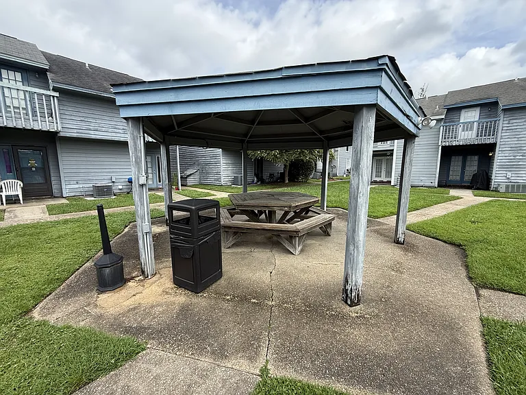 1325 Greendale Ave #38 — Photo 6