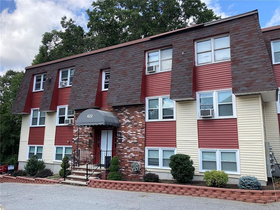 1st image of 422 Smithfield Ave APT 2