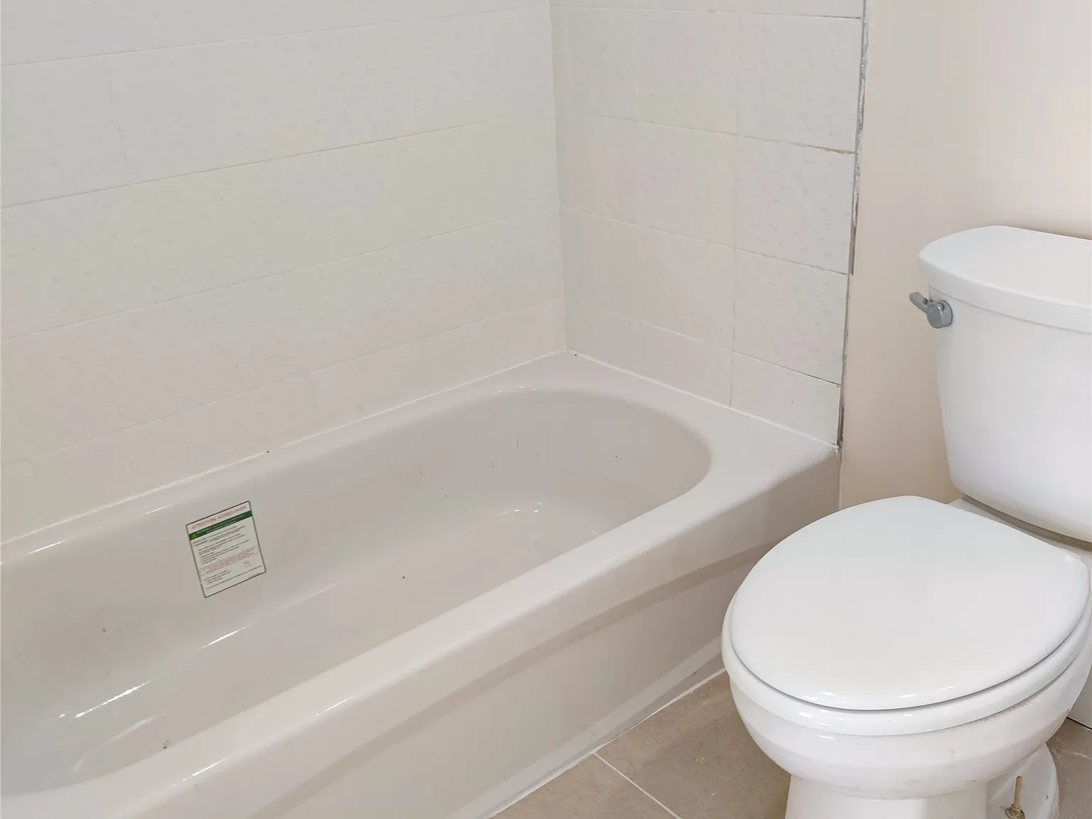 2 bed, 1.0 bath, 651 sqft, $1,250 — Photo 1