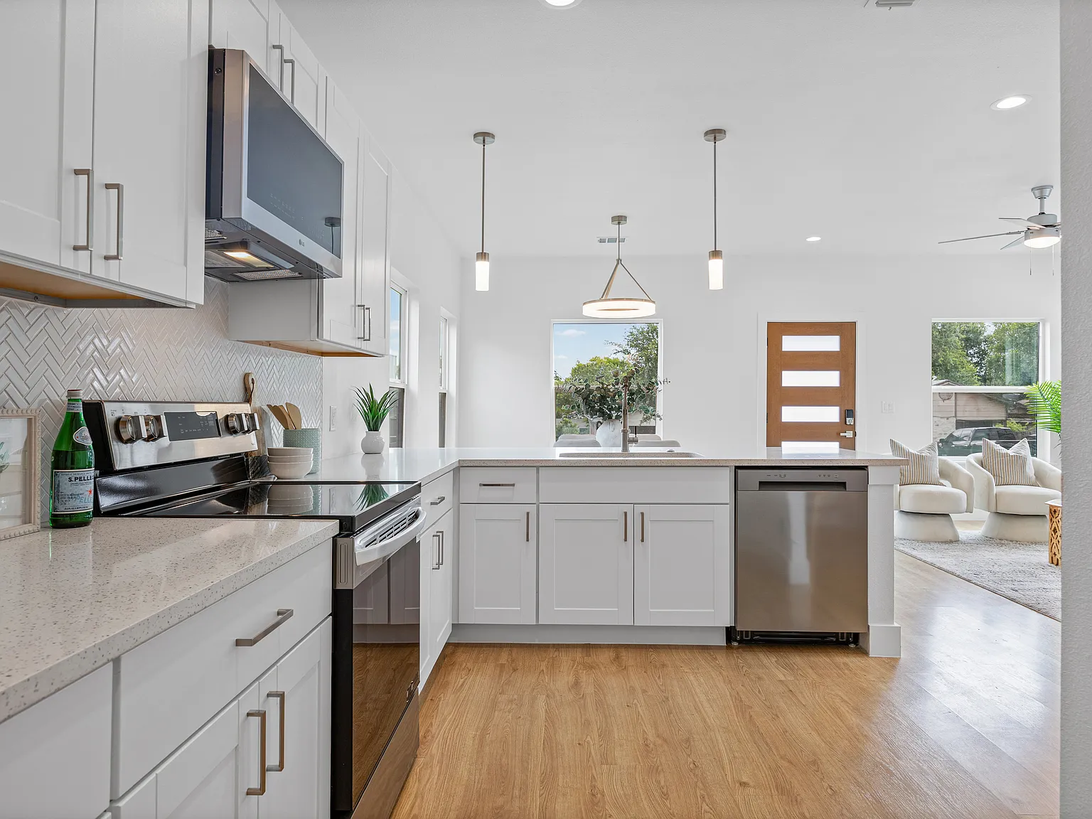 3 bed, 2.5 bath, 1535 sqft, $2,650 — Photo 3