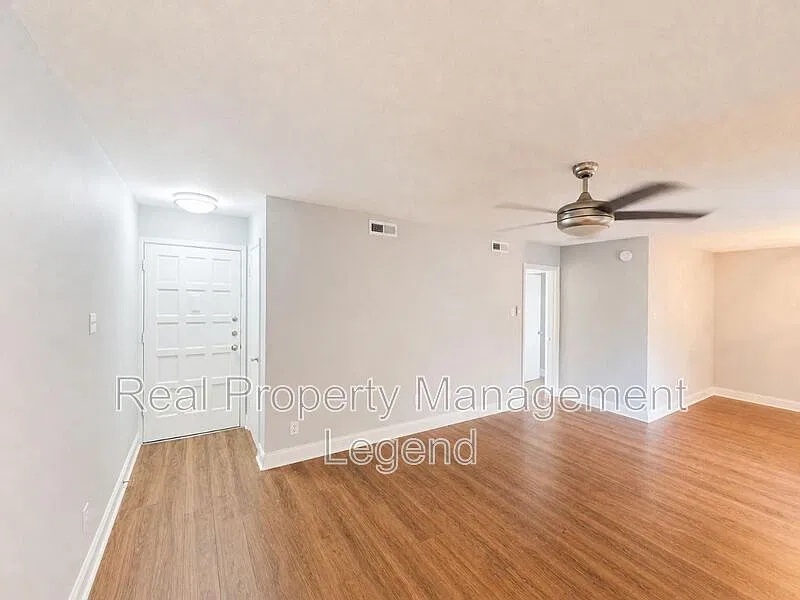 5142 Amesbury Dr #216
