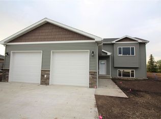 306 5th Ave SW, Surrey, ND 58785