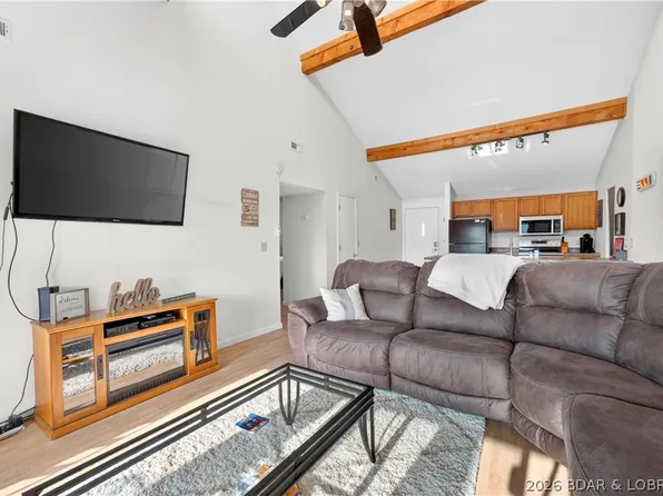 52 Wrenwood Cir #3A, Lake Ozark, MO 65049