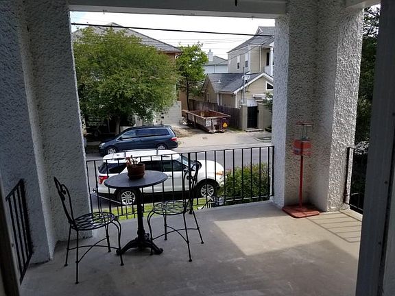 3rd image of 5322 Prytania St #5322