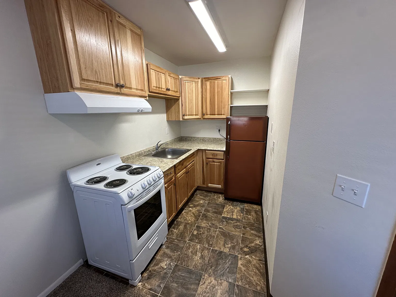 1 Bed 1 Bath Basement Apartment — Photo 2