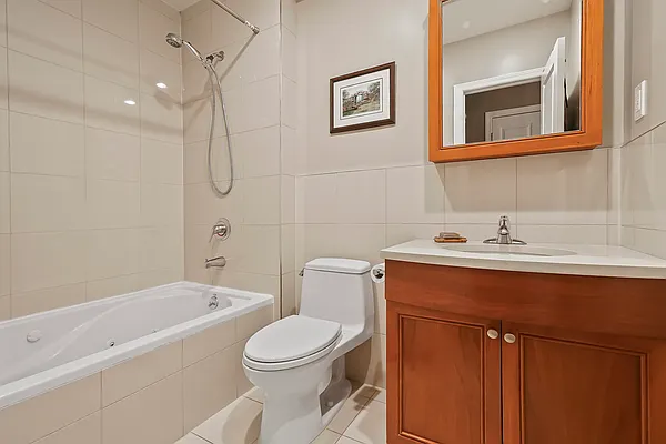 Sold by Avenue Sotheby's International Realty | media 8