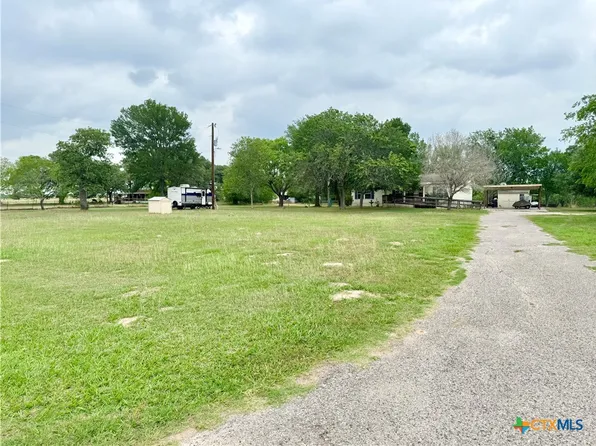 11420 Fm 531, Hallettsville, TX 77964