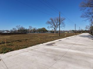 Myrtle Ln, Smithville, TX 78957