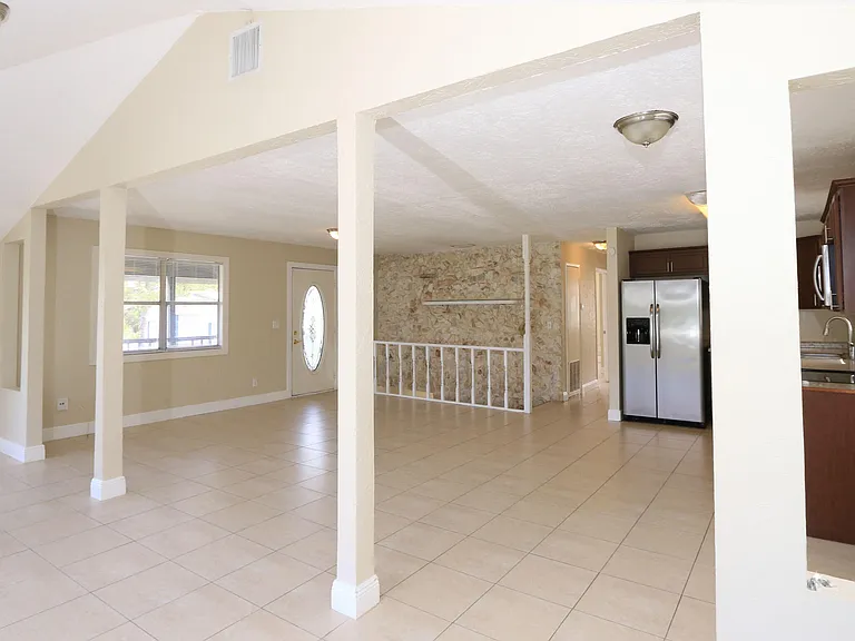 4916 Silver Oak Dr — Photo 21