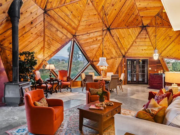 37 Eckards Way, Espanola, NM 87532