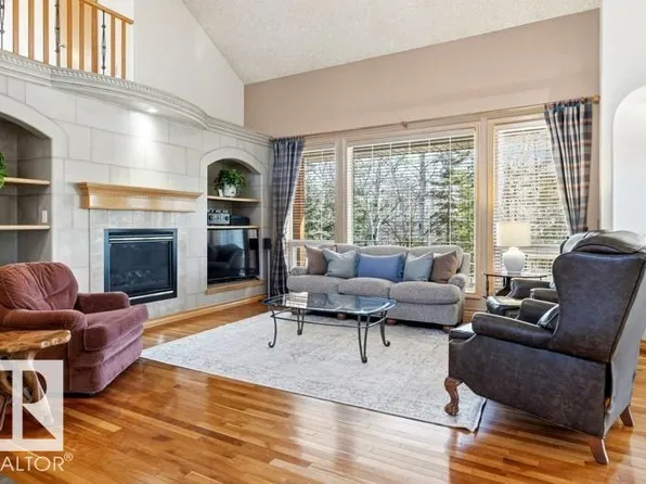 244 Wolf Willow Rd NW, Edmonton, AB T5T 6N3