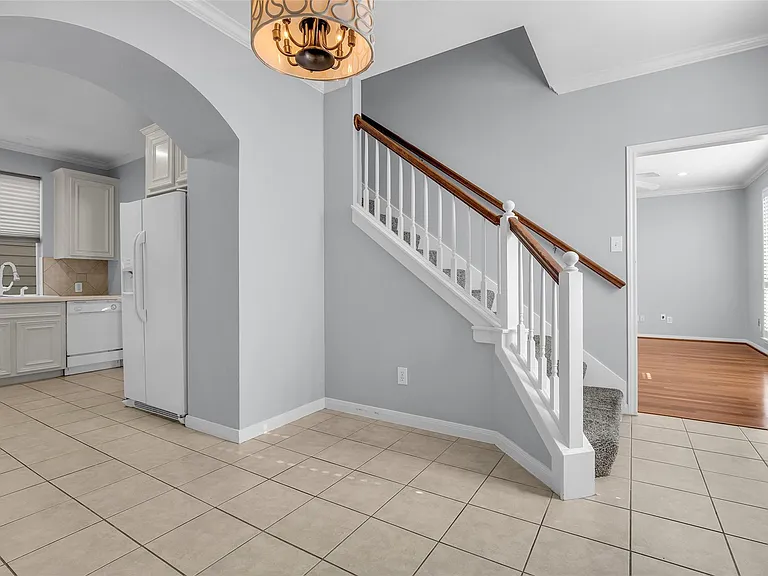 1417 W Webster St — Photo 15