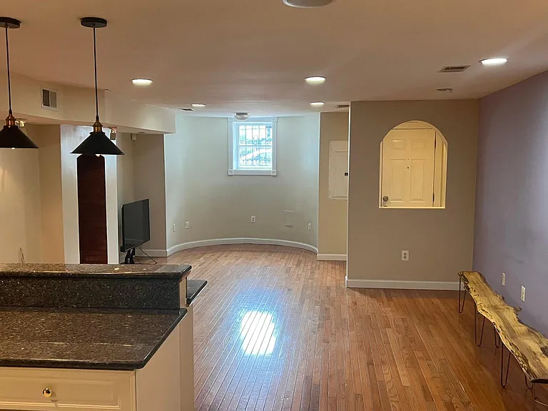 1459 Girard St NW #1 — Photo 5