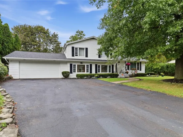 15 Glider Ave, Elmira, NY 14903
