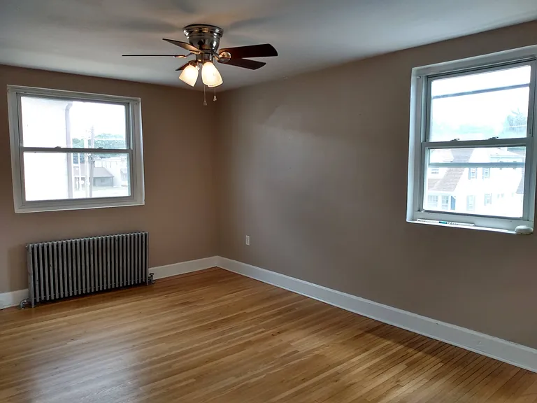 579 Guilford Ave #3 — Photo 8