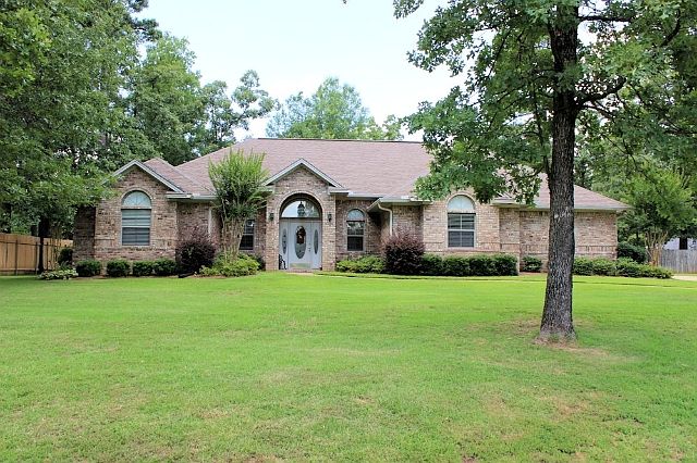 1st image of 4814 Carolyn Cir