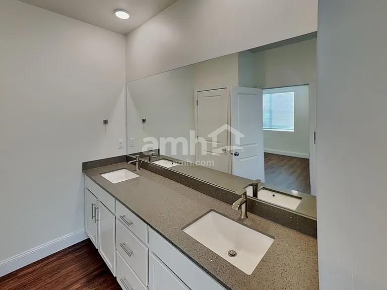 2703 W 3340 S — Photo 9